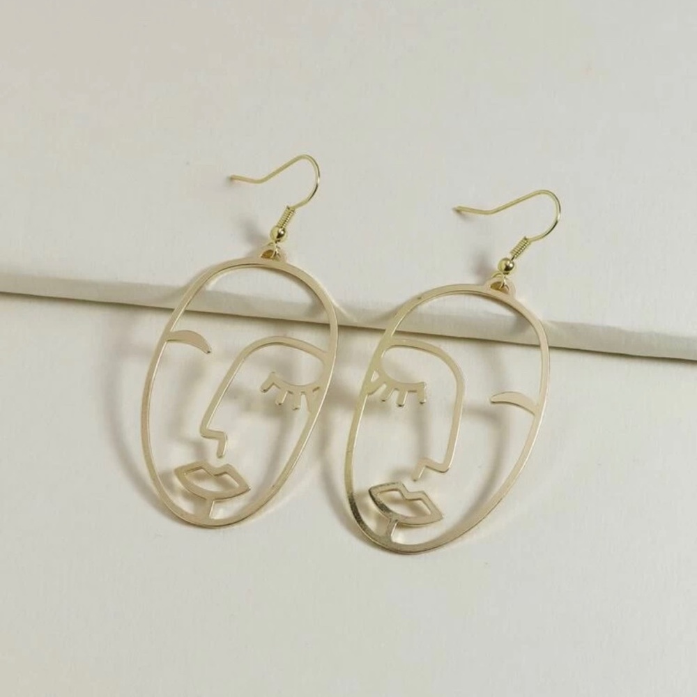 3/$30 💛 Abstract Face Earrings - Picture 3 of 3